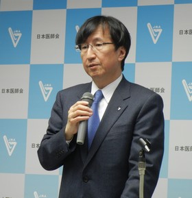 例外設ける受動喫煙対策案、「容認できず」