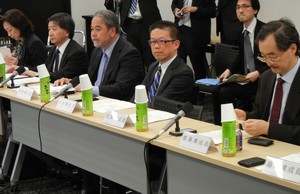 高齢者への多剤投与対策、指針策定へ