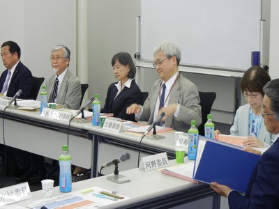 偽造薬対策、薬局での管理薬剤師の責務明確化をのサムネイル画像