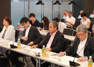 高齢者の多剤服用対策、8月上旬にも中間まとめ