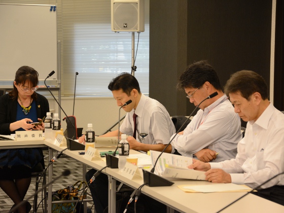 包括ケア病棟への評価に転院重視論