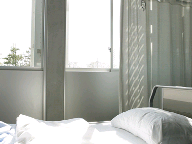 地域包括ケア、新設3年余で約6.2万床　地域差ものサムネイル画像