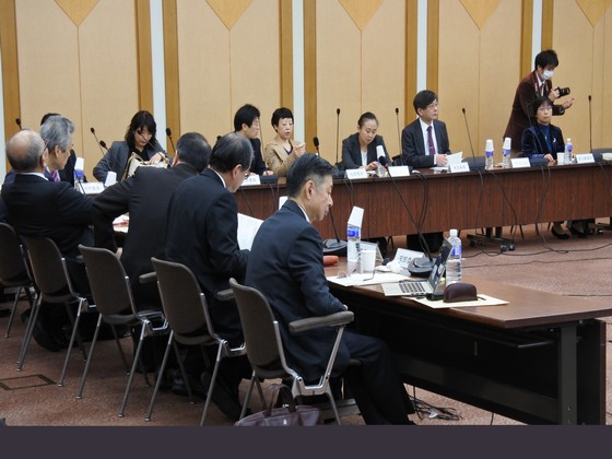 【中医協】退院支援加算、連携先との面会を「弾力化」のサムネイル画像