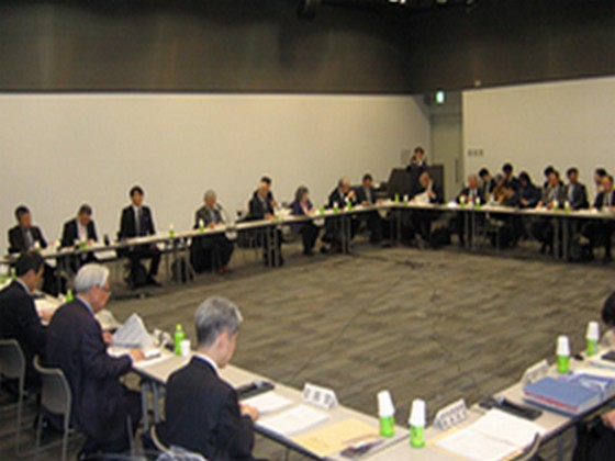 介護給付費分科会、審議大詰め　審議報告案を提示のサムネイル画像