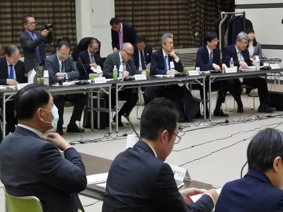 【中医協】腹膜透析・腎移植の実績など報酬で評価へのサムネイル画像