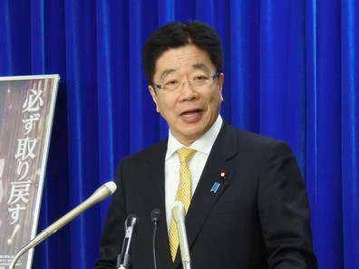 診療報酬改定など18年度予算の早期成立に意欲のサムネイル画像