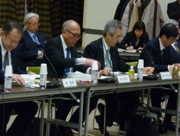 【中医協】地域包括診療料、医師配置の要件緩和へ