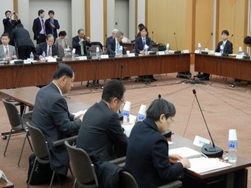 【中医協】後発品使用体制加算は4段階に