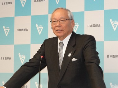 医療給付率の自動調整案、「あまりにも無責任」