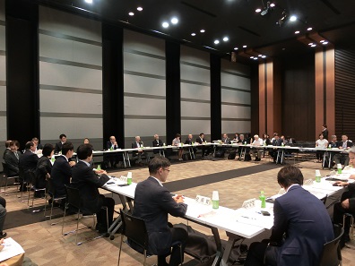 介護の控除対象外消費税、11月にかけヒアリングのサムネイル画像