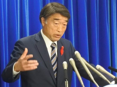 根本厚労相、医師の働き方改革に言及のサムネイル画像