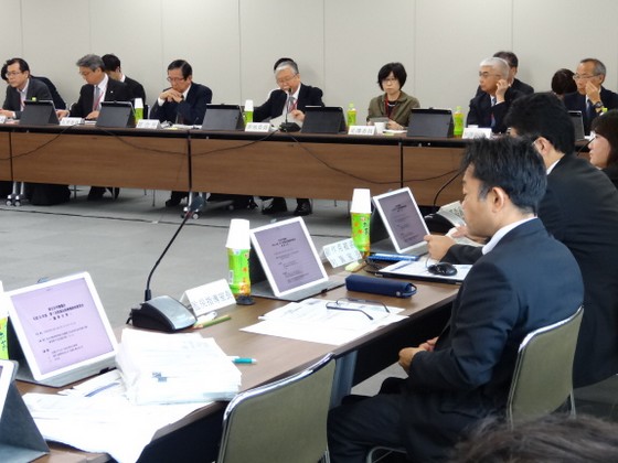 服用期間中の患者への服薬指導などを義務付けへのサムネイル画像