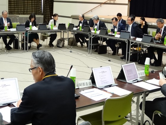 服用期間通じ情報把握・オンライン服薬指導も法定のサムネイル画像