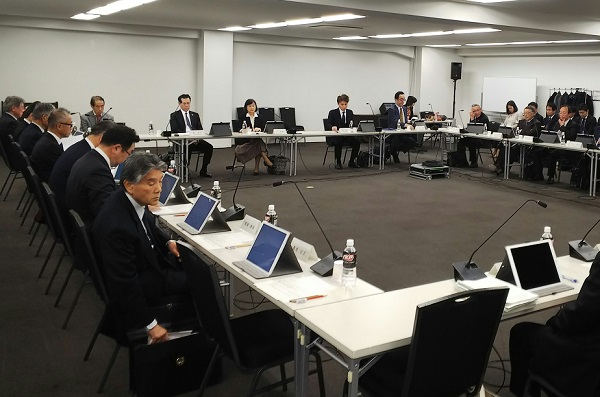 納入価率上昇に厳しい批判、仕切価問題に焦点