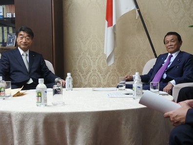 診療報酬本体0.41％引き上げ、薬価0.51％下げのサムネイル画像