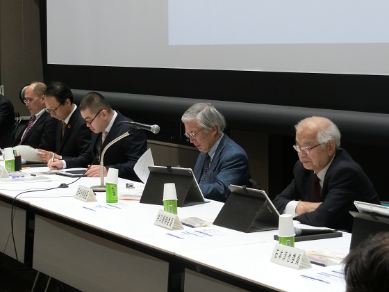 19年度介護報酬改定、厚労省の審議報告案を了承のサムネイル画像