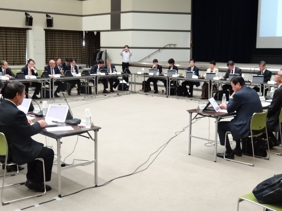 医薬品と医療機器、保険収載15カ月後に価格見直しのサムネイル画像