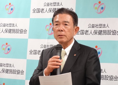 老健での虐待防止、リスクマネジャー配置の効果検証へ