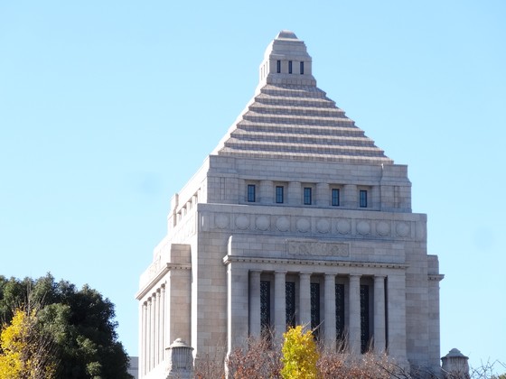 19年度予算、厚労省関係は32兆円余のサムネイル画像