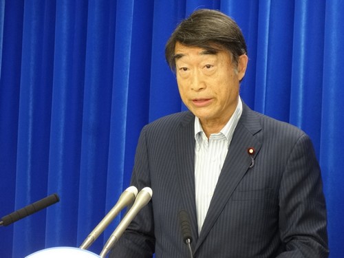 かかりつけ医への登録による定額制の報道、厚労相が否定