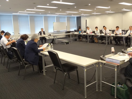 看護職員確保へ、厚労省が報告書のたたき台を提示のサムネイル画像