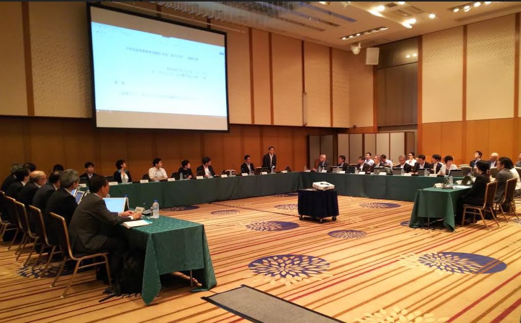 薬局の数と偏在是正を、大型門前・敷地内薬局も課題のサムネイル画像