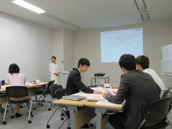 世代間コミュニケーションは相手に合わせた指導でのサムネイル画像