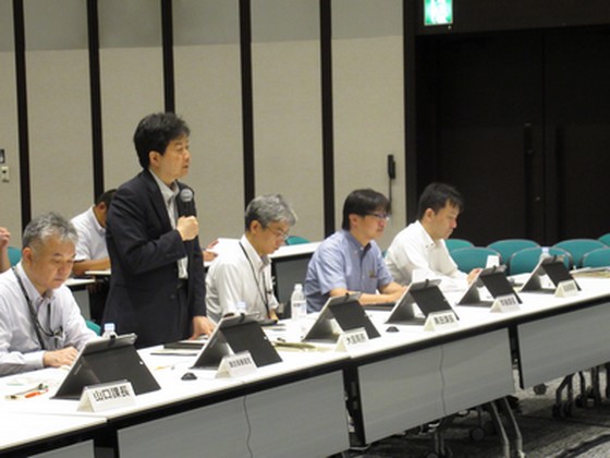 介護の文書負担の削減へ専門委員会で協議を開始