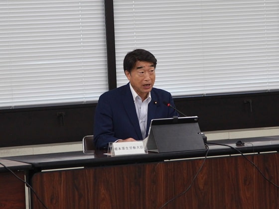 データヘルス改革で25年度までの工程表のサムネイル画像