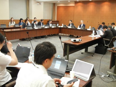 回リハ5・6と療養病棟、200床未満もデータ提出必須