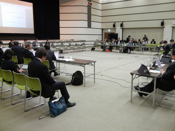 既収載品の内外価格差是正、引き下げ率の上限見直しへのサムネイル画像