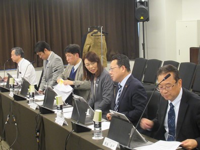 医療・介護DBの連結、20年の法施行前に検討事項整理のサムネイル画像