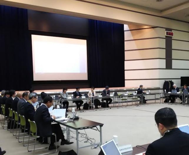 医療機関経営は黒字で安定と支払側、診療側は厳しさ強調のサムネイル画像