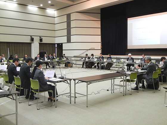 保険医療材料制度の見直し案を了承のサムネイル画像