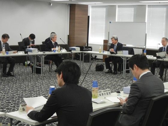 内科診療実績やリハビリなど分析へ、民間も対象のサムネイル画像