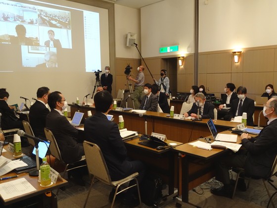 具体的対応方針の見直し期限、再設定時期で意見二分のサムネイル画像