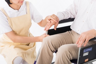 介護従事者への慰労金支給実績は「150万人程度に」のサムネイル画像