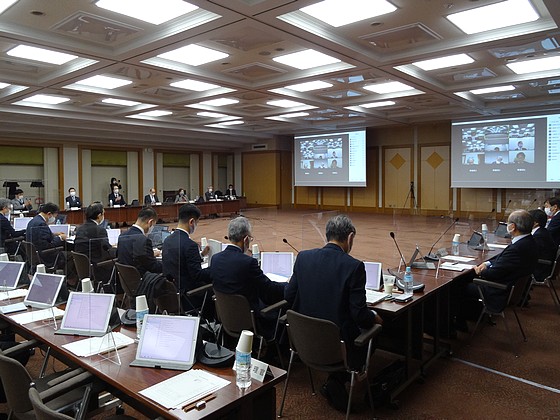 医療費の財源構造など定期的に可視化をのサムネイル画像