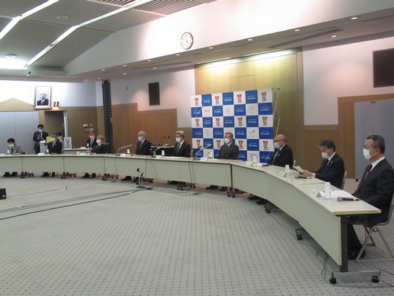 医療関係9団体が「医療緊急事態宣言」のサムネイル画像