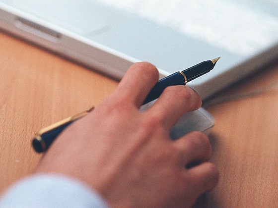 医師免許などの届出を簡素化へ、議論取りまとめのサムネイル画像