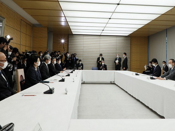 菅首相、コロナ対応医療機関を「最大限支援」