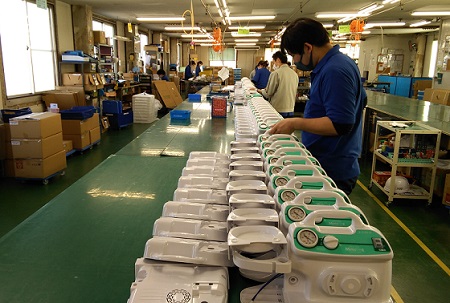 電動式吸引器の製造過程