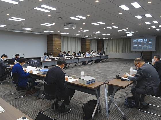 医師の労働時間把握へ、全病院に調査