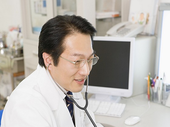 医療・介護保険への自動調整機能の導入など提言のサムネイル画像