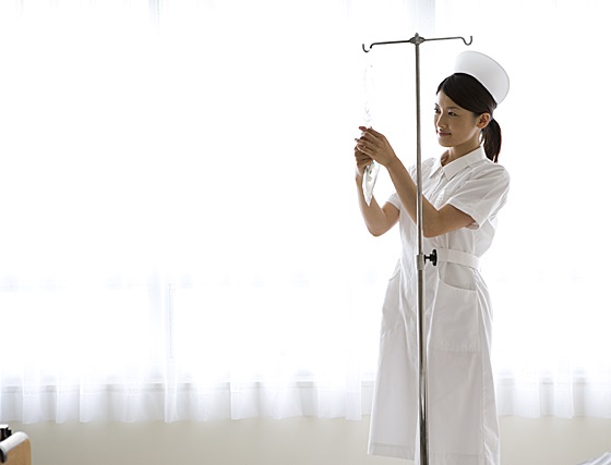 看護賃上げ「3分の2ベア」主張、支払側委員らのサムネイル画像