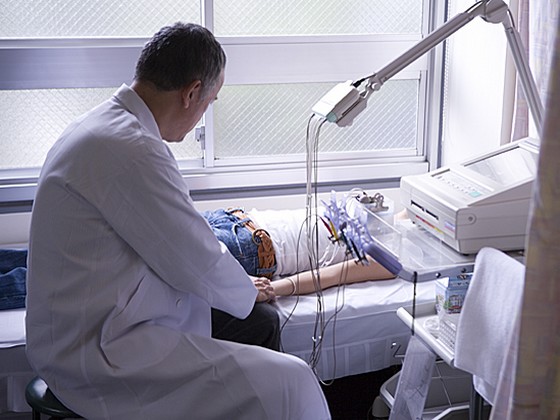 コロナ後遺症対応可能な医療機関、自治体の2割超公表のサムネイル画像