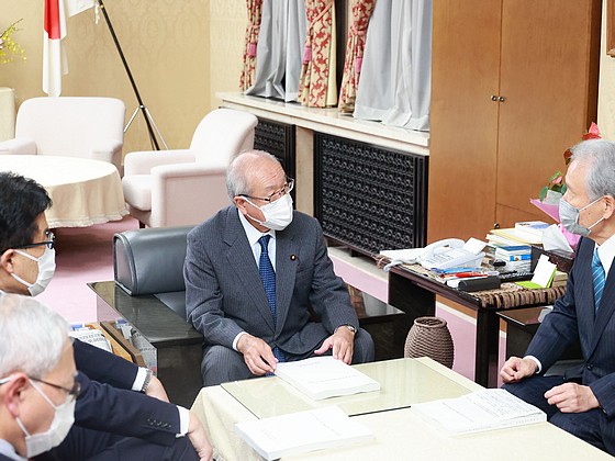 多床室の室料負担提言も時期には触れず、財政審建議のサムネイル画像