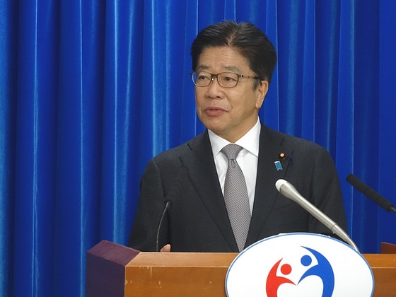 保険証廃止後の資格確認書有料案、厚労相が慎重のサムネイル画像