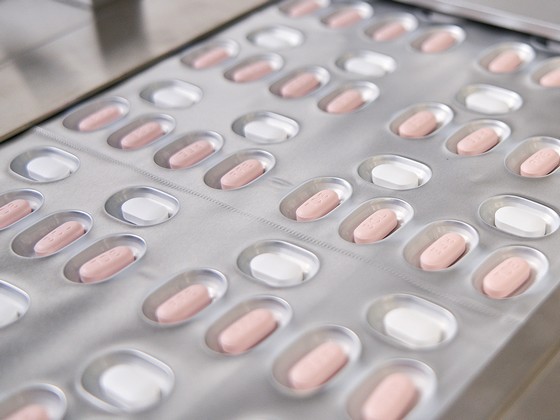 老健入所者へのパキロビッド投与、薬剤料算定可のサムネイル画像