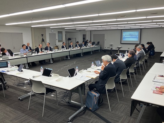 診療報酬の人員配置緩和求める意見相次ぐのサムネイル画像